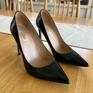 Valentino Garavani Black Patent Leather Pointed Stiletto Pumps